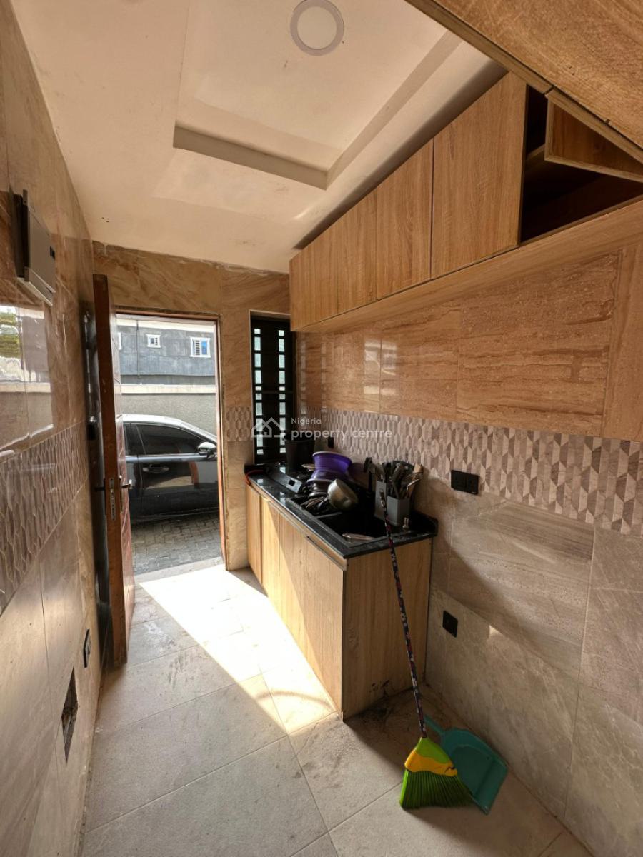 Neatly Used 1 Bedroom Apartment, Ologolo, Lekki, Lagos, Mini Flat (room and Parlour) for Rent