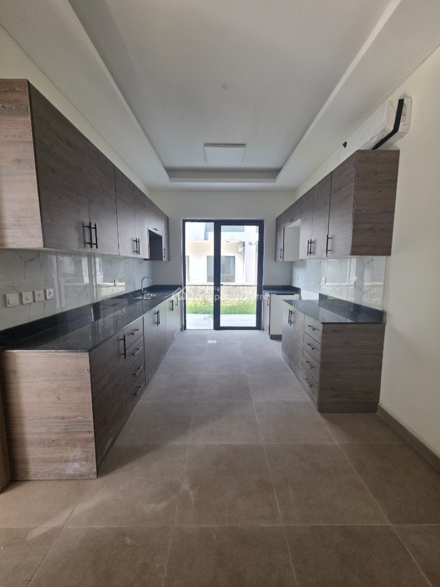 Luxury 4 Bedroom Semi-detached Duplex in a Beautiful Estate, Maiyegun Beach Estate Jakande, Lekki Phase 1, Lekki, Lagos, Semi-detached Duplex for Sale