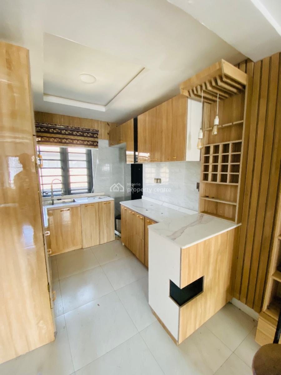 2-bedroom Apartment, Ologolo, Lekki, Lagos, Flat / Apartment for Sale