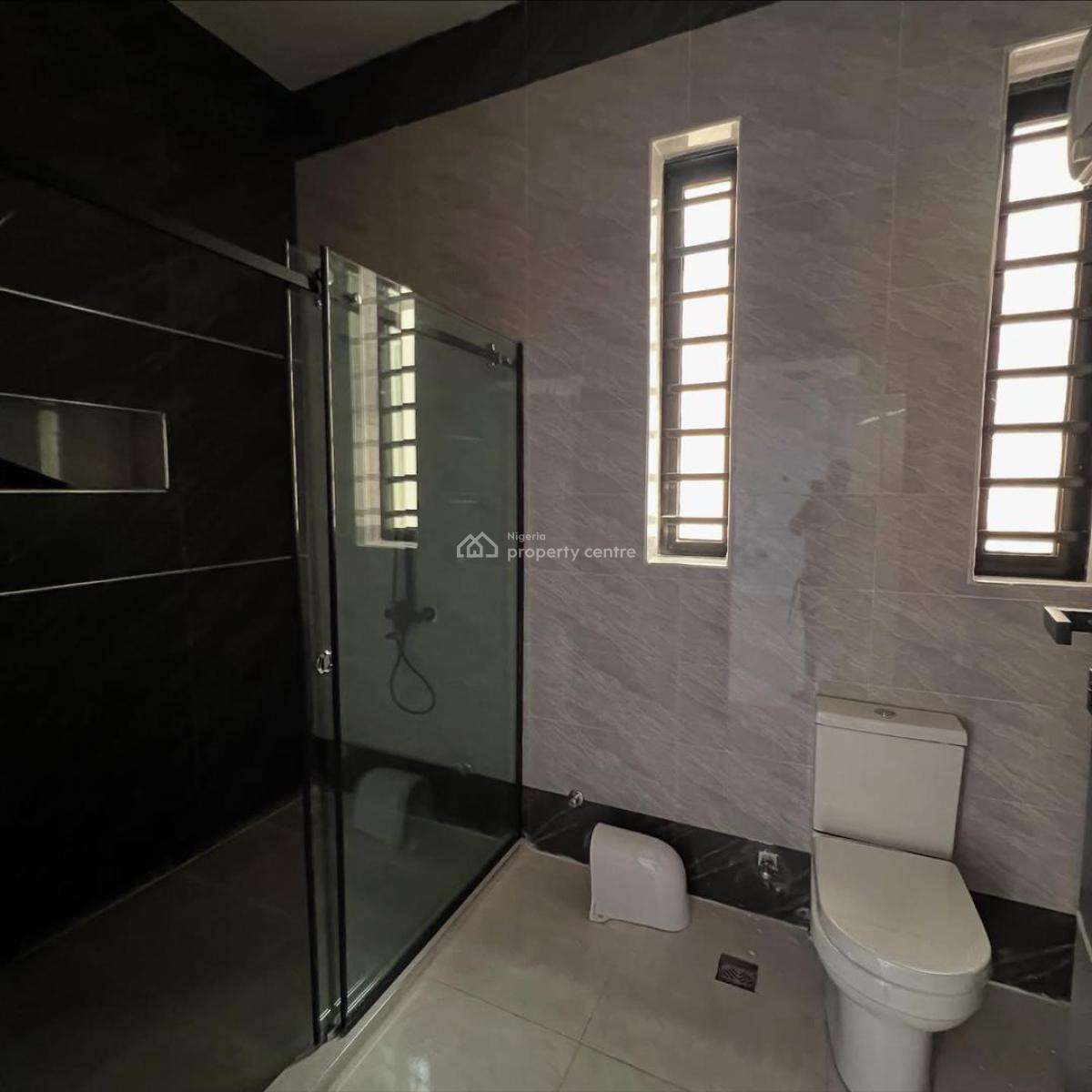 Super Luxury 6 Bedroom Fully Detached Duplex with a Room Bq, Magodo, Magodo, Lagos, Detached Duplex for Sale