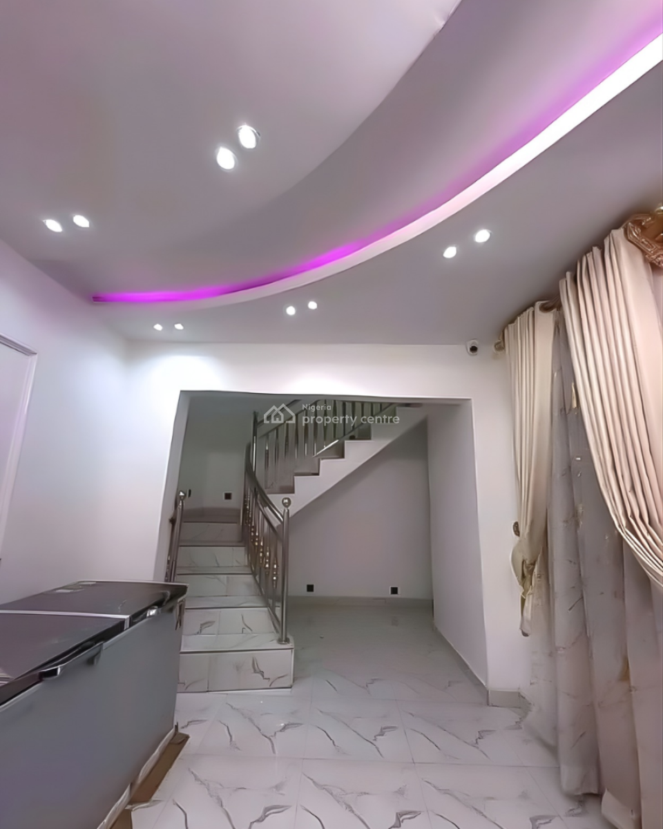 Exquisite 6 Bedroom Duplex with 2 Bedroom Duplex Guest House, Farm Road, Rumuduru, Port Harcourt, Rivers, Detached Duplex for Sale