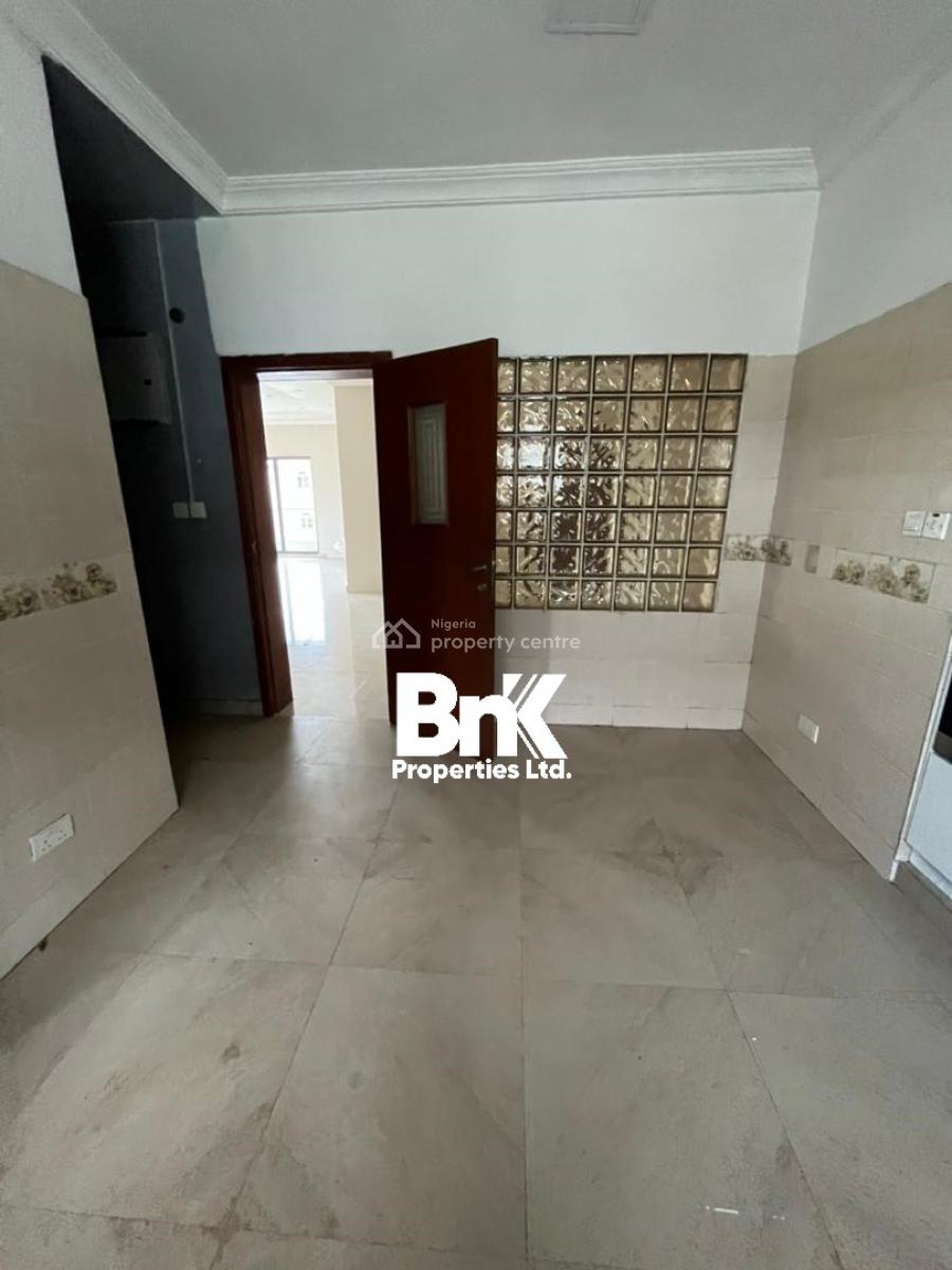 3 Bedroom Apartmrnt, Lekki Phase 1, Lekki, Lagos, Flat / Apartment for Rent