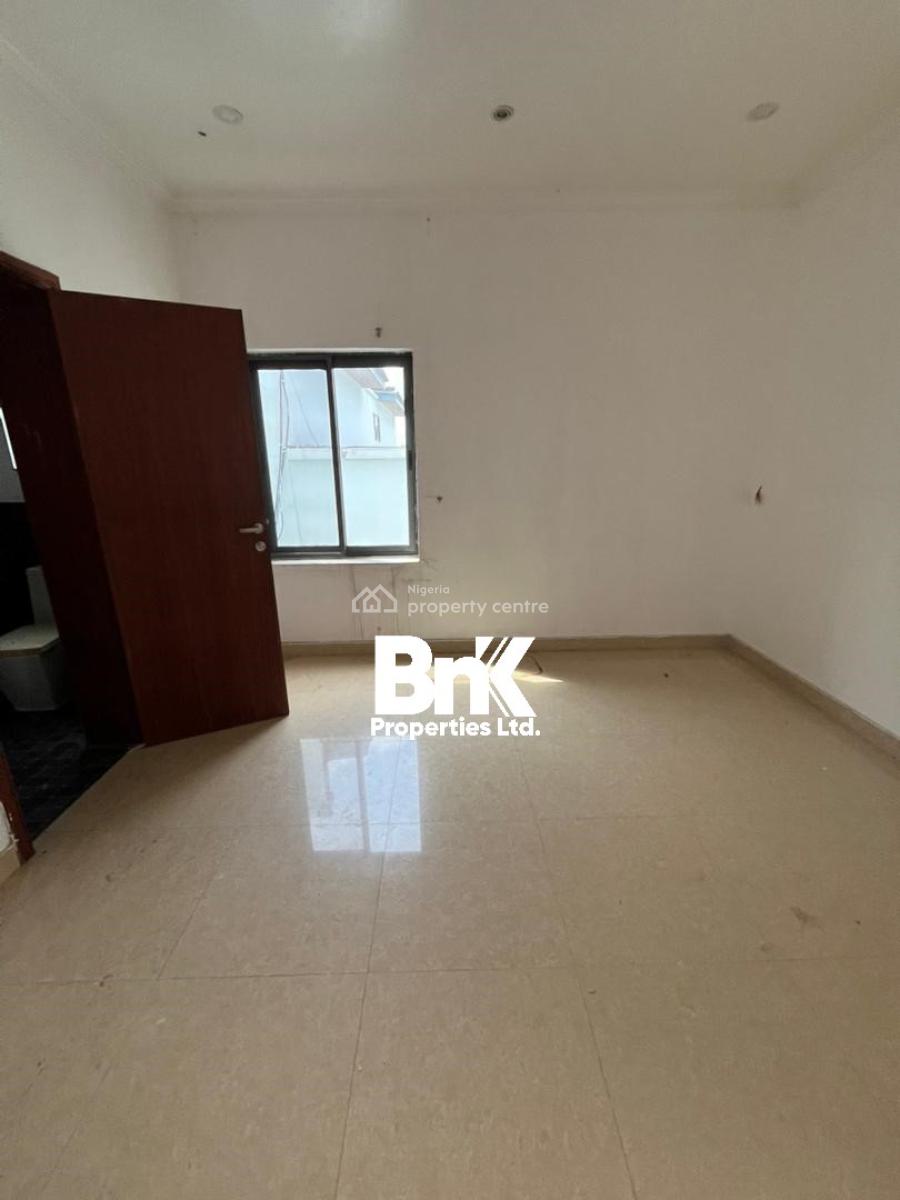 3 Bedroom Apartmrnt, Lekki Phase 1, Lekki, Lagos, Flat / Apartment for Rent
