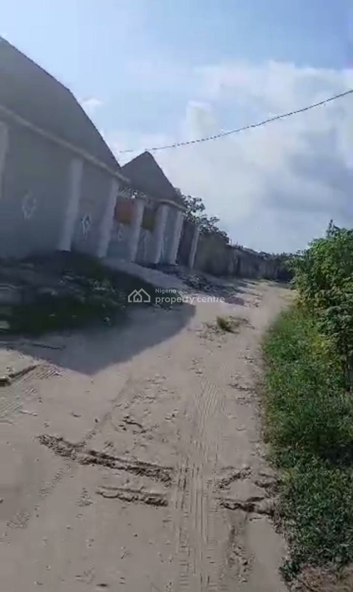 Sizeable Half Plot of Land in a Well Secured Liveable Estate, Yaba Tech Estate Fence and Gated Land, Oribanwa, Ibeju Lekki, Lagos, Residential Land for Sale