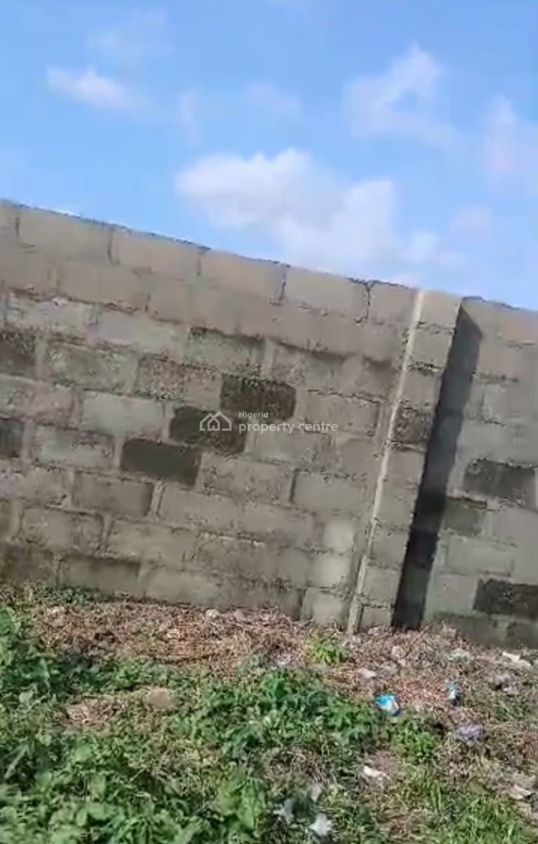 Sizeable Half Plot of Land in a Well Secured Liveable Estate, Yaba Tech Estate Fence and Gated Land, Oribanwa, Ibeju Lekki, Lagos, Residential Land for Sale
