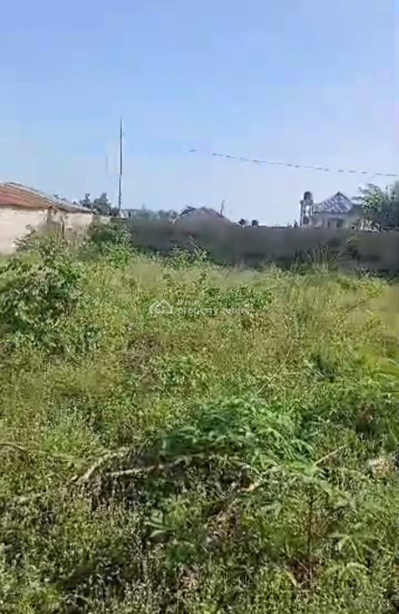 Sizeable Half Plot of Land in a Well Secured Liveable Estate, Yaba Tech Estate Fence and Gated Land, Oribanwa, Ibeju Lekki, Lagos, Residential Land for Sale