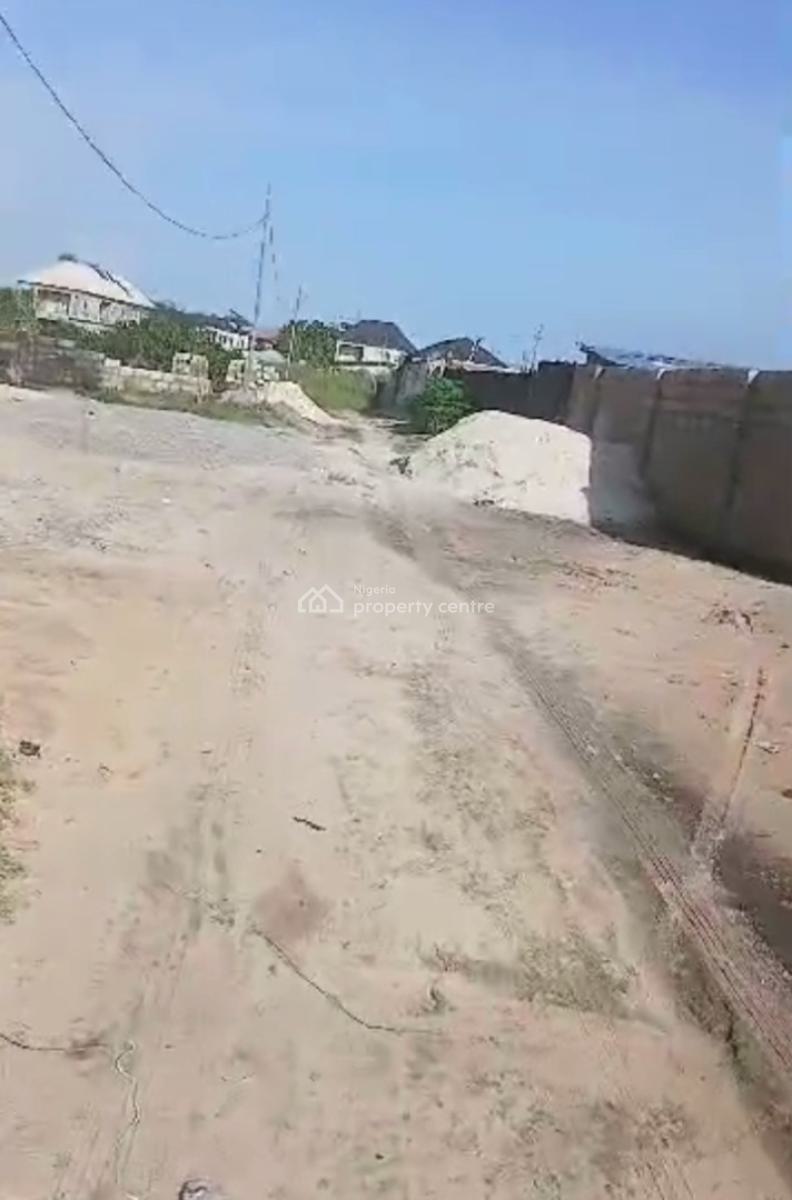Sizeable Half Plot of Land in a Well Secured Liveable Estate, Yaba Tech Estate Fence and Gated Land, Oribanwa, Ibeju Lekki, Lagos, Residential Land for Sale