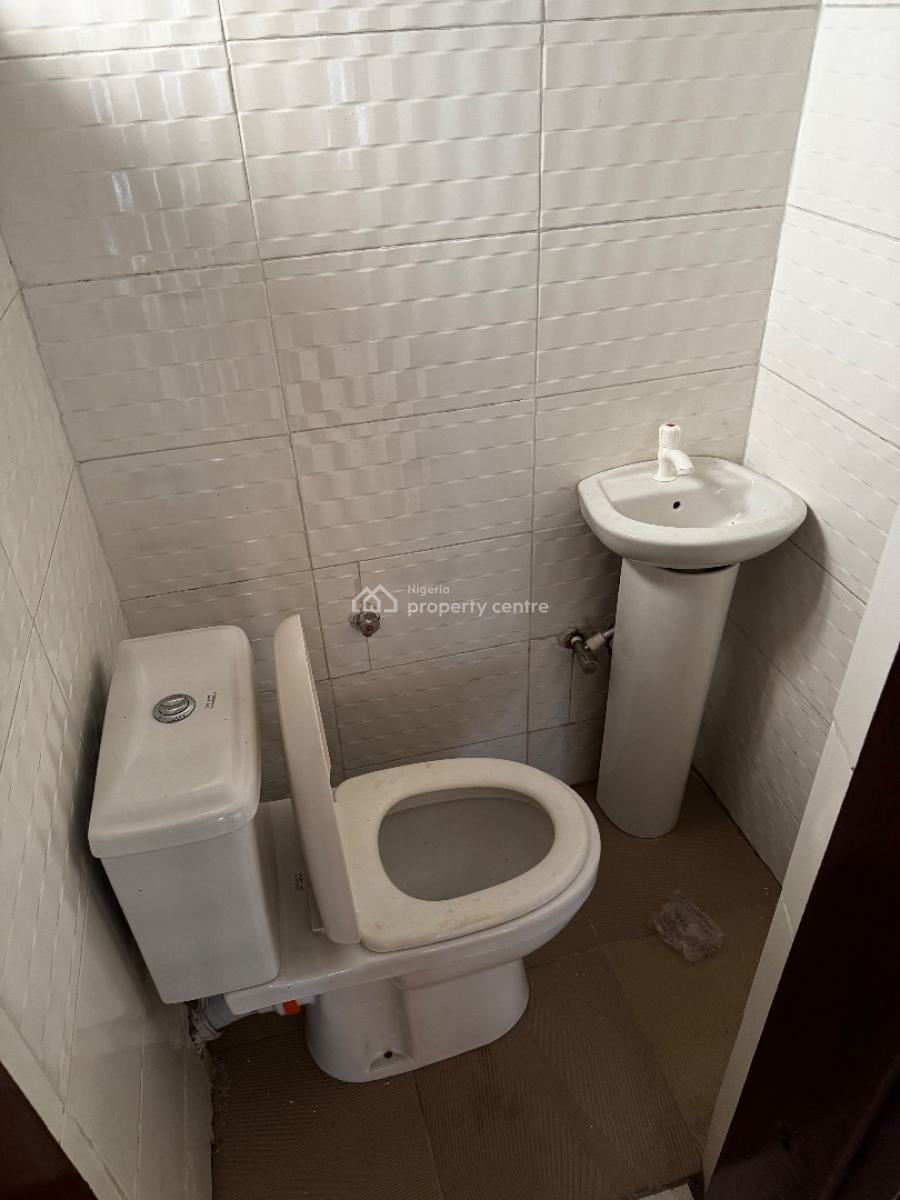 Well Renovated 2-bedroom Apartment, Sangotedo, Ajah, Lagos, Flat / Apartment for Rent