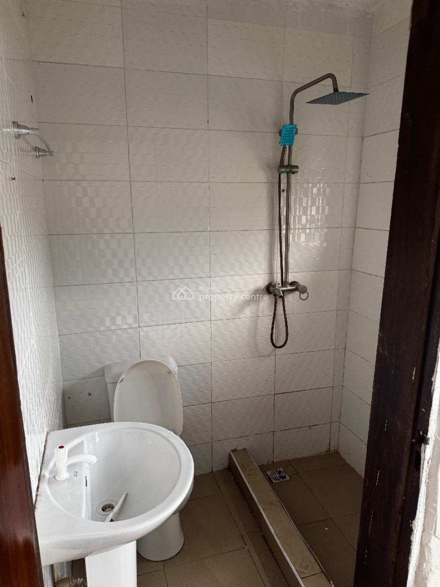 Well Renovated 2-bedroom Apartment, Sangotedo, Ajah, Lagos, Flat / Apartment for Rent