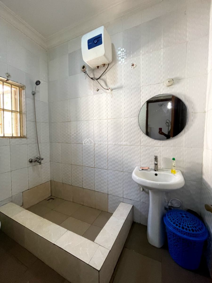 Nice 1 Bedroom Shared, Lekki County, Ikota, Lekki, Lagos, Flat / Apartment Short Let