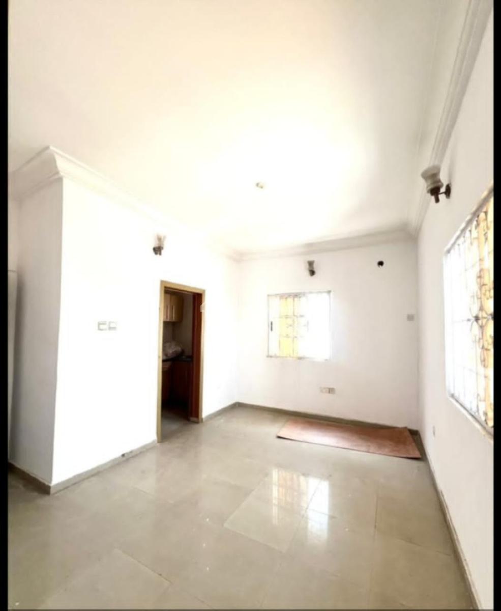 Lovely 1 Bedroom Apartment in a Secure Location, Lekki Right Hand, Lekki Phase 1, Lekki, Lagos, Mini Flat (room and Parlour) for Rent