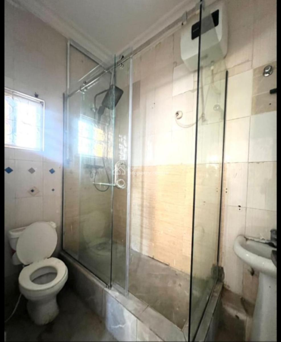 Lovely 1 Bedroom Apartment in a Secure Location, Lekki Right Hand, Lekki Phase 1, Lekki, Lagos, Mini Flat (room and Parlour) for Rent