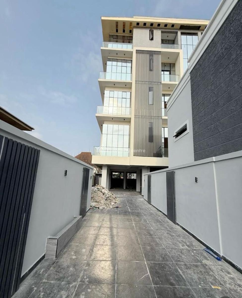 Beautifully Built 3 Bedroom  Apartment with Bq, Gym, Elevator, Lekki Phase 1, Lekki, Lagos, Flat / Apartment for Sale