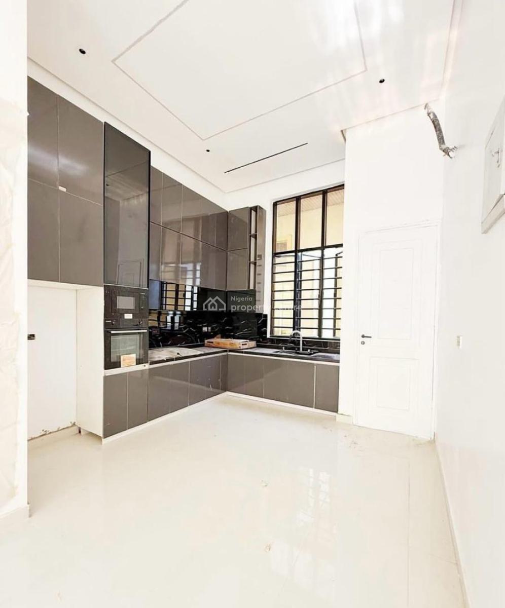 Beautifully Built 3 Bedroom  Apartment with Bq, Gym, Elevator, Lekki Phase 1, Lekki, Lagos, Flat / Apartment for Sale