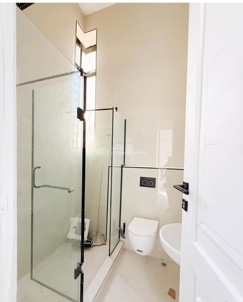 Beautifully Built 3 Bedroom  Apartment with Bq, Gym, Elevator, Lekki Phase 1, Lekki, Lagos, Flat / Apartment for Sale