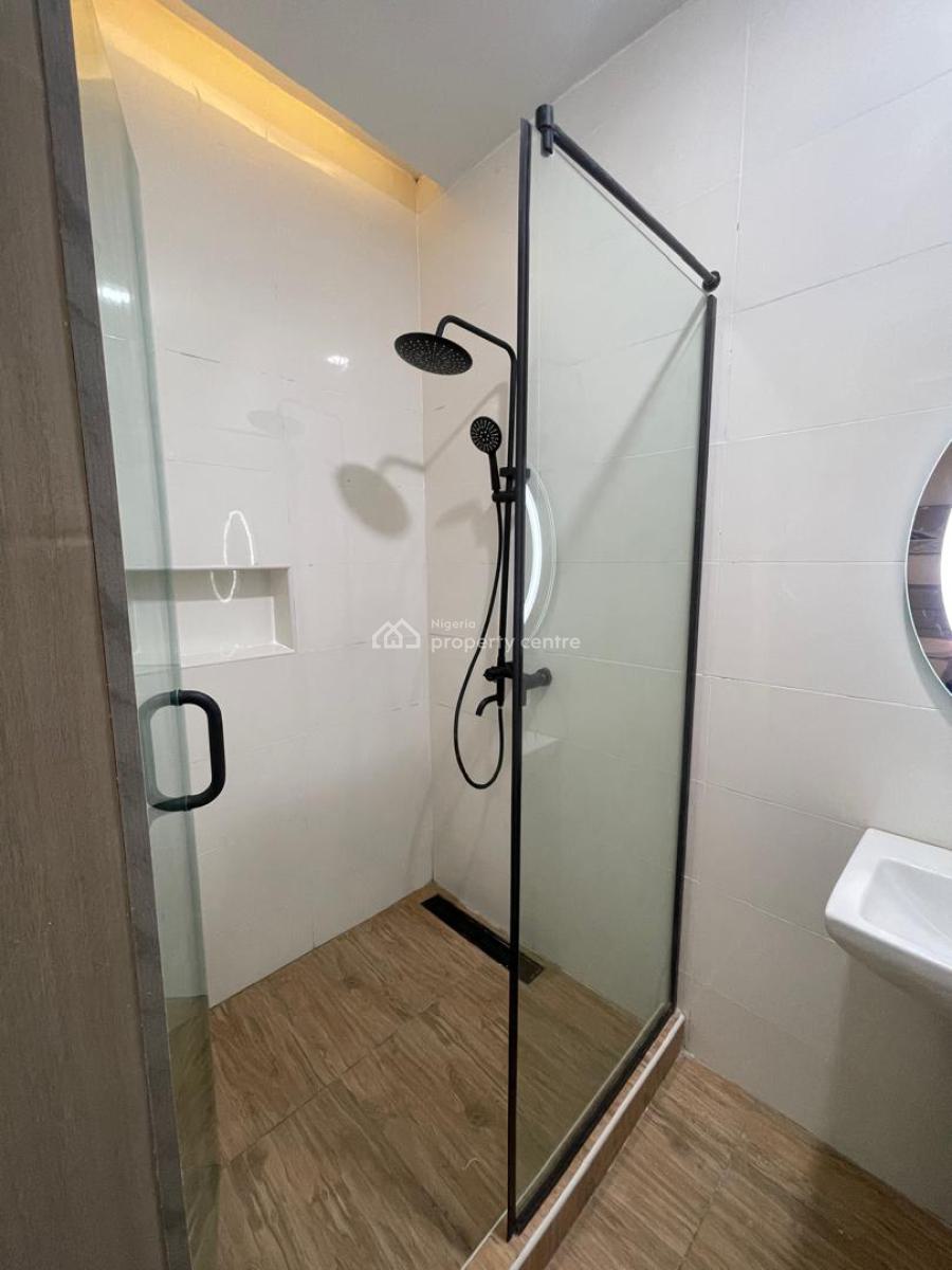 Spacious 3 Bedroom Apartments with Gym, Pool, Elevator, Lekki Phase 1, Lekki, Lagos, Flat / Apartment for Sale