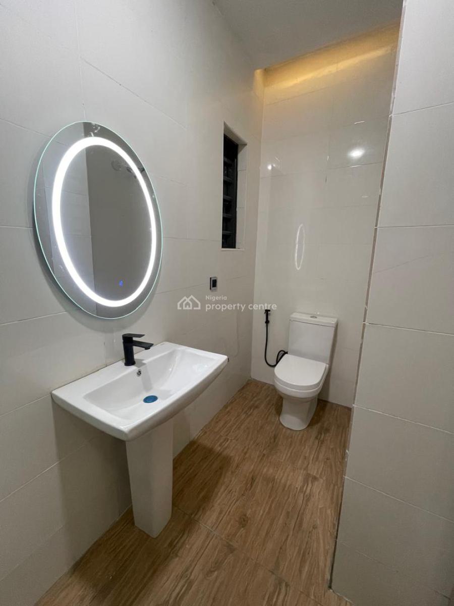 Spacious 3 Bedroom Apartments with Gym, Pool, Elevator, Lekki Phase 1, Lekki, Lagos, Flat / Apartment for Sale