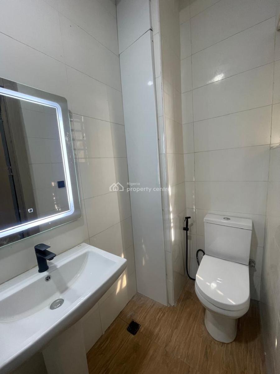 Spacious 3 Bedroom Apartments with Gym, Pool, Elevator, Lekki Phase 1, Lekki, Lagos, Flat / Apartment for Sale