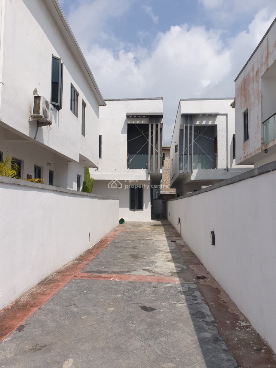Spacious 2bedroom Fully Furnished Ologolo, Ologolo, Lekki, Lagos, Flat / Apartment for Rent