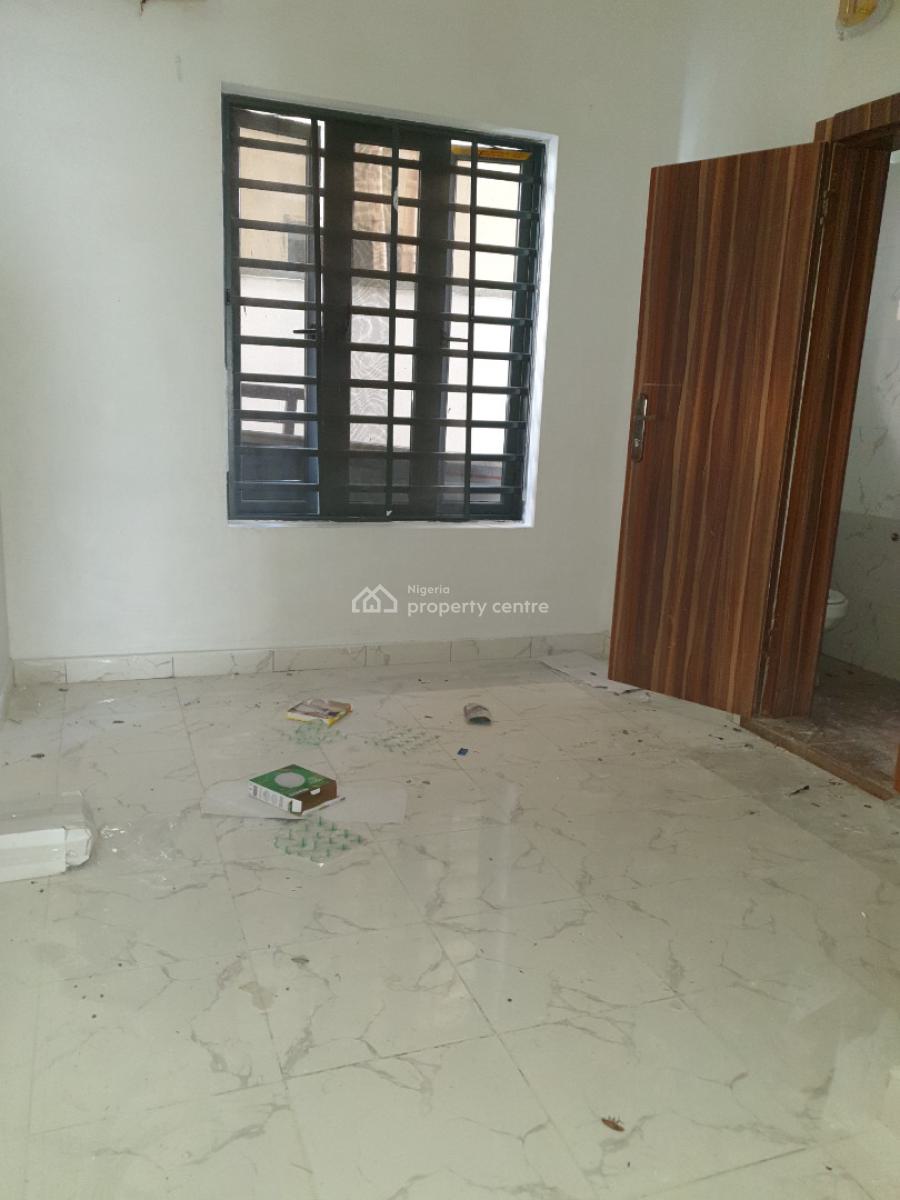 Spacious 2bedroom Flat, Ologolo Lekki, Lekki, Lagos, Flat / Apartment for Rent
