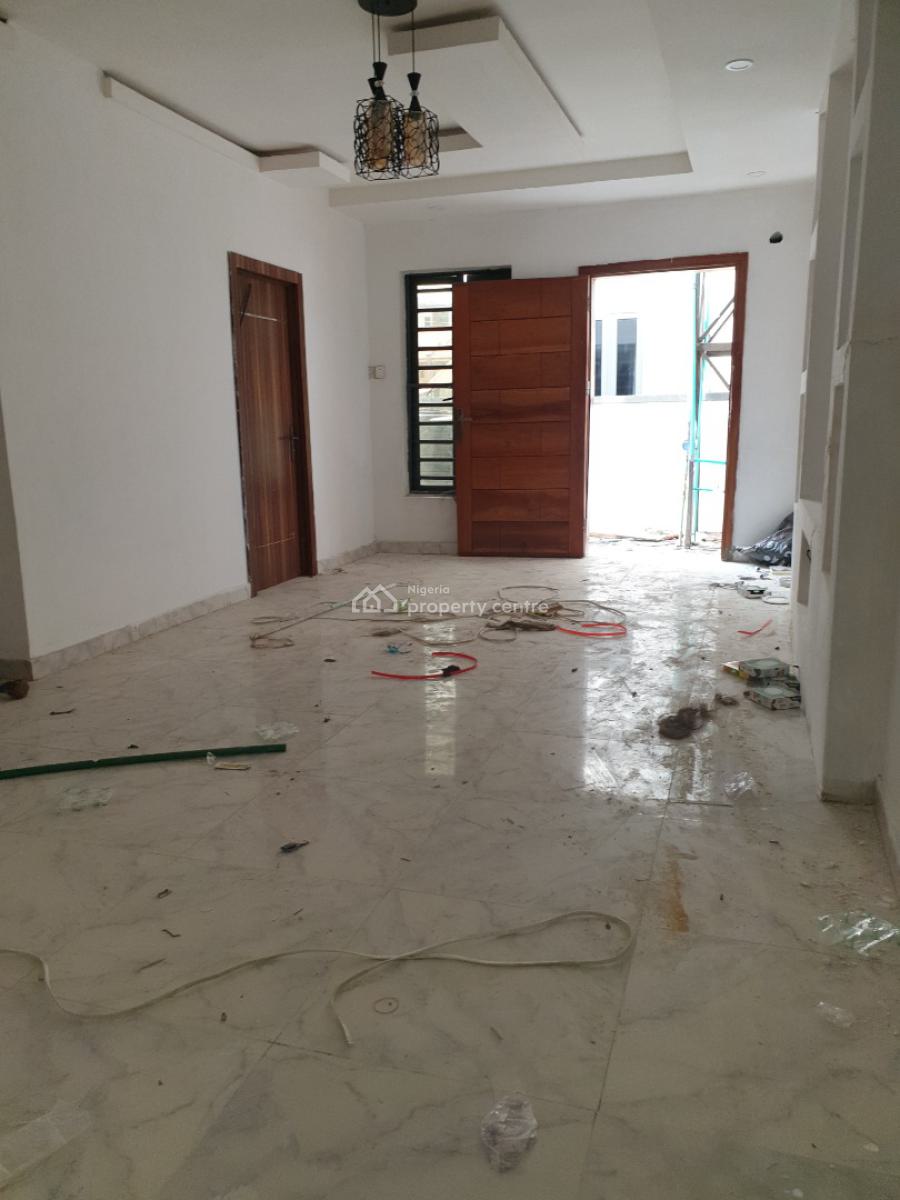 Spacious 2bedroom Flat, Ologolo Lekki, Lekki, Lagos, Flat / Apartment for Rent