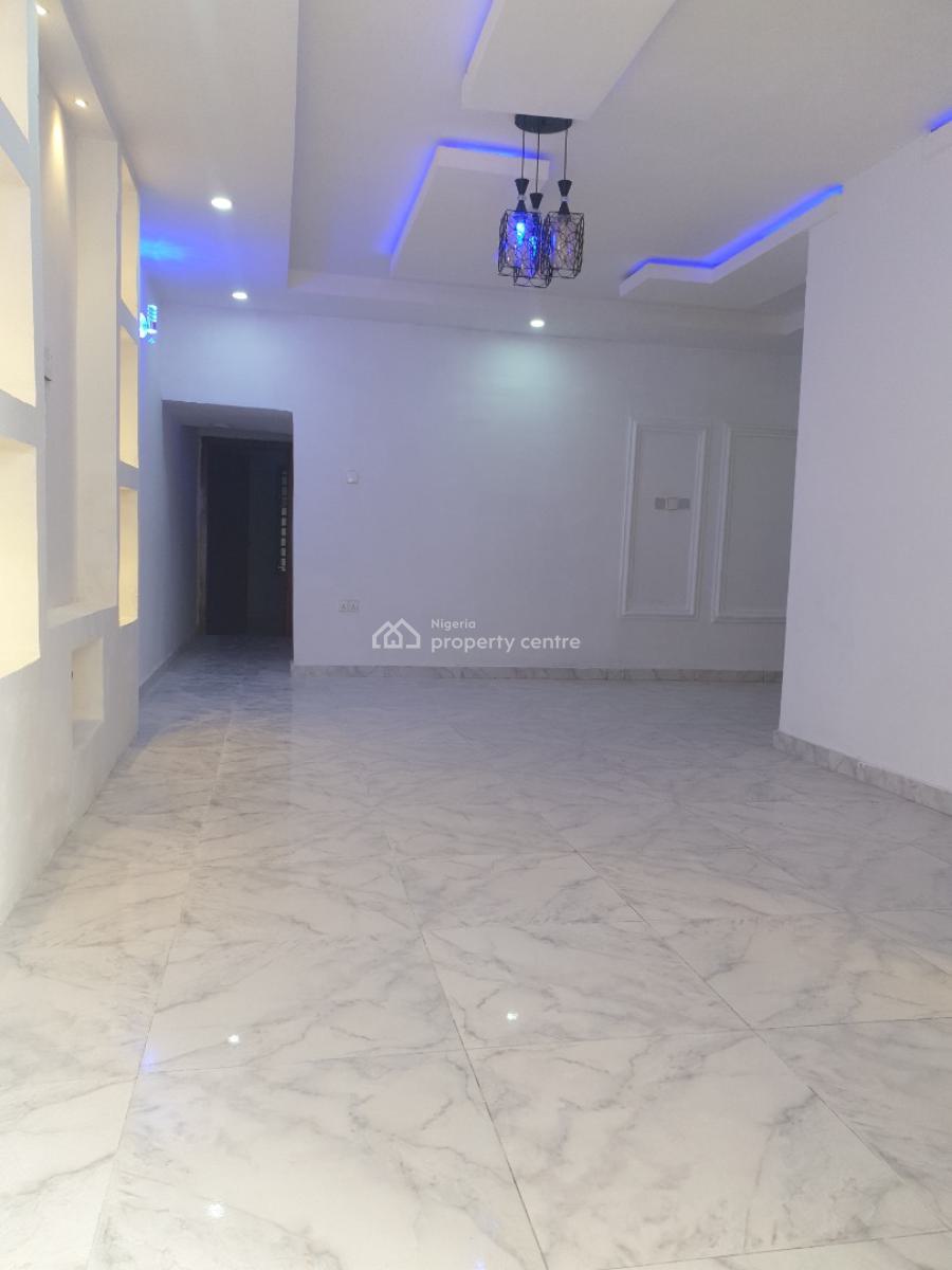 Spacious 2 Bedroom Flat, Ologolo, Lekki, Lagos, Flat / Apartment for Rent