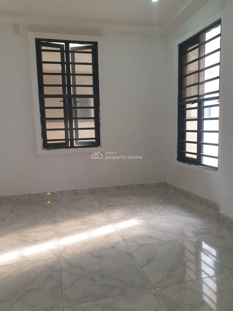 Spacious 2 Bedroom Flat, Ologolo, Lekki, Lagos, Flat / Apartment for Rent