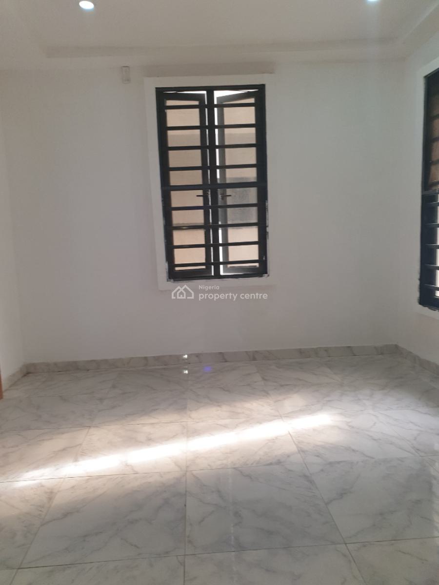 Spacious 2 Bedroom Flat, Ologolo, Lekki, Lagos, Flat / Apartment for Rent