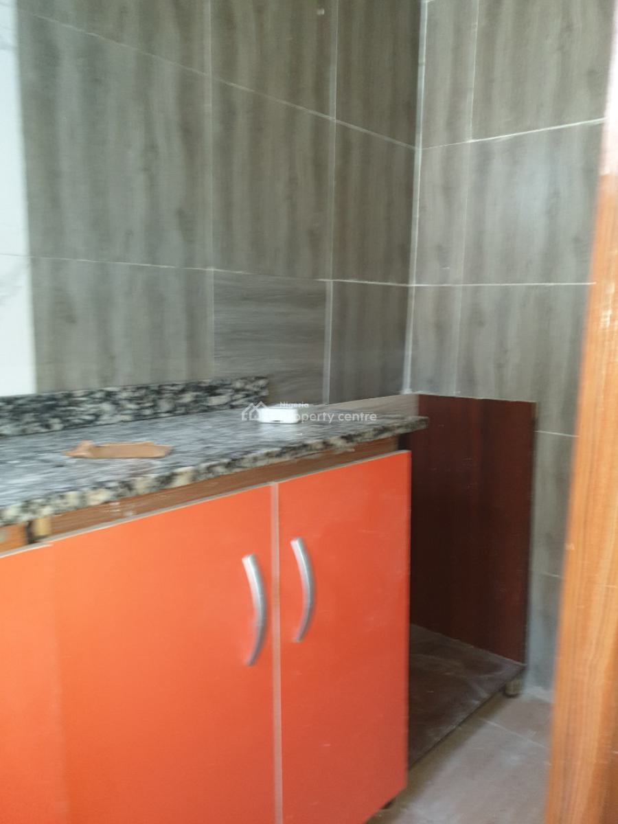 Spacious Furnished Miniflat, Ologolo Lekki, Lekki, Lagos, Mini Flat (room and Parlour) for Rent
