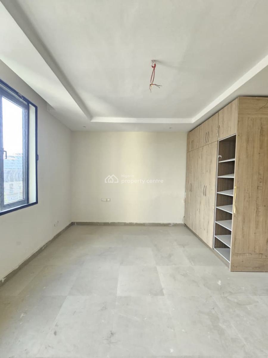 Outstanding Luxury Spacious 3 Bedroom Apartment with Bq, Lekki Phase 1, Lekki, Lagos, Flat / Apartment for Sale