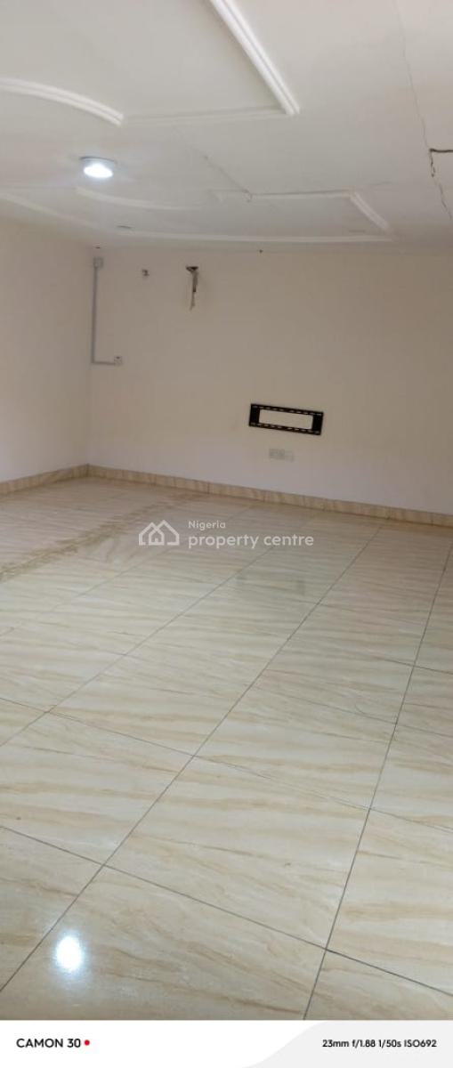 Serviced One-bedroom Penthouse* Top of a Block of Flats., Lekki Phase 1, Lekki, Lagos, Mini Flat (room and Parlour) for Rent