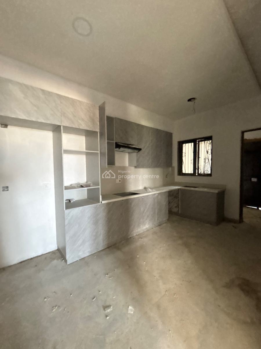 2 Bedroom Penthouse with 1 Room Bq, Lekki Phase 1, Lekki, Lagos, Flat / Apartment for Sale