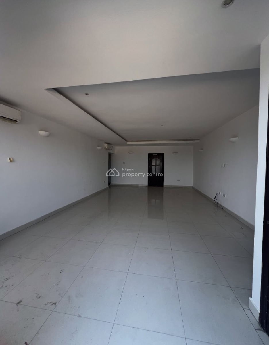 Fully Service 3bedroom Flat with Bq at Lekki Phase 1, Lekki Phase 1 Off Admiralty Way, Lekki Phase 1, Lekki, Lagos, House for Rent