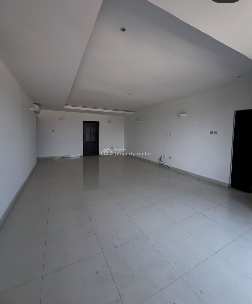 Fully Service 3bedroom Flat with Bq at Lekki Phase 1, Lekki Phase 1 Off Admiralty Way, Lekki Phase 1, Lekki, Lagos, House for Rent