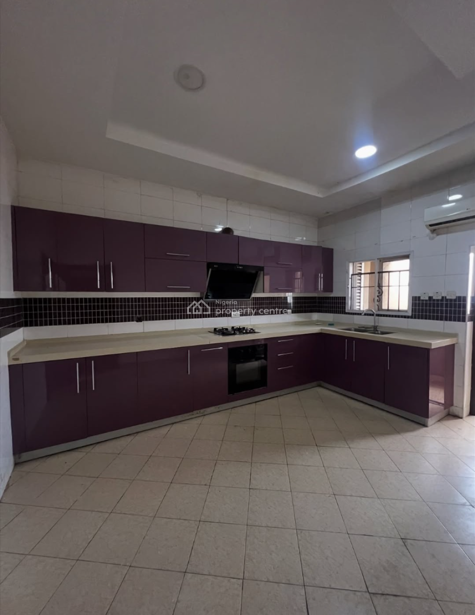 Fully Service 3bedroom Flat with Bq at Lekki Phase 1, Lekki Phase 1 Off Admiralty Way, Lekki Phase 1, Lekki, Lagos, House for Rent