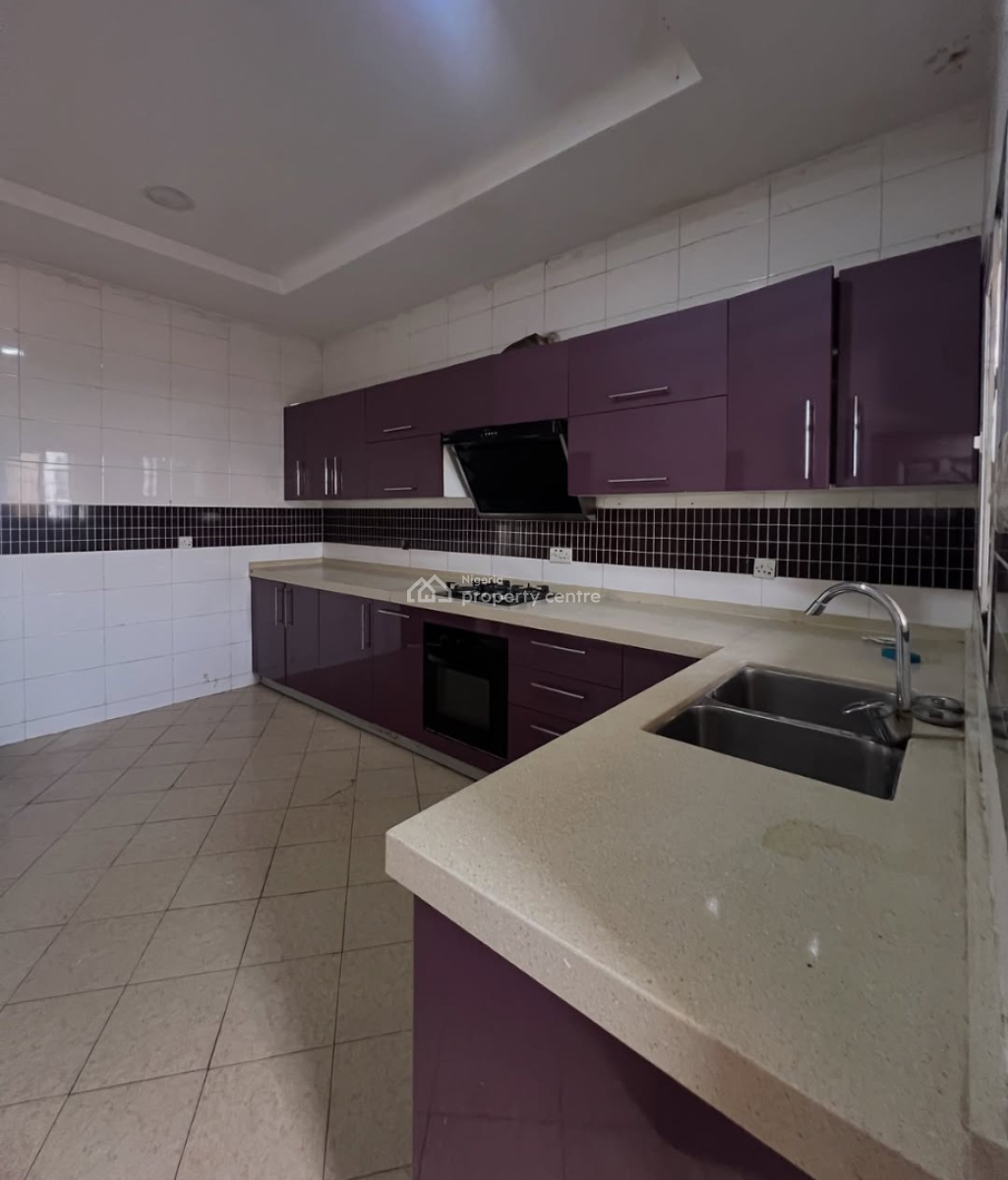 Fully Service 3bedroom Flat with Bq at Lekki Phase 1, Lekki Phase 1 Off Admiralty Way, Lekki Phase 1, Lekki, Lagos, House for Rent