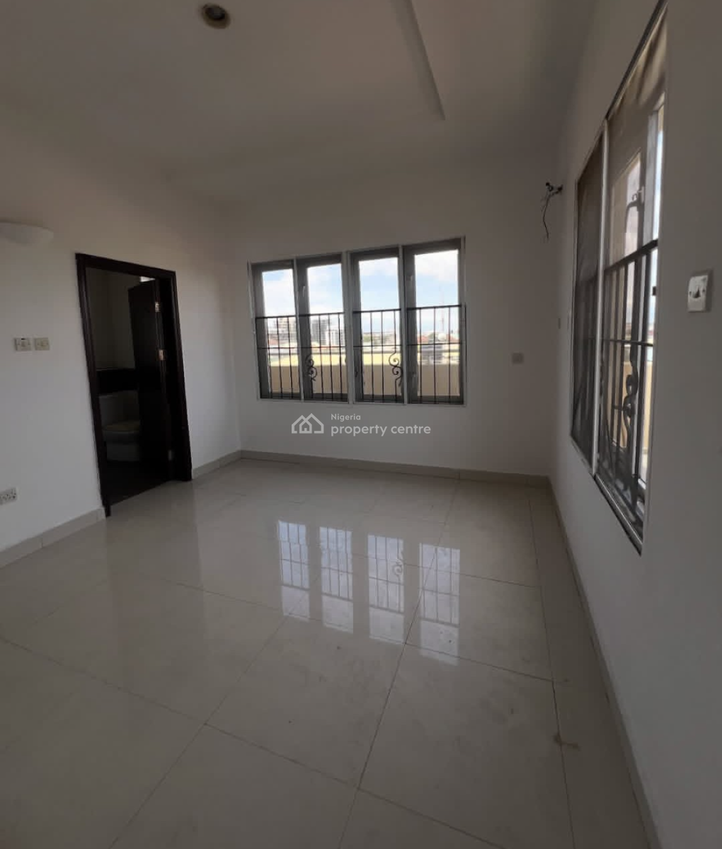 Fully Service 3bedroom Flat with Bq at Lekki Phase 1, Lekki Phase 1 Off Admiralty Way, Lekki Phase 1, Lekki, Lagos, House for Rent