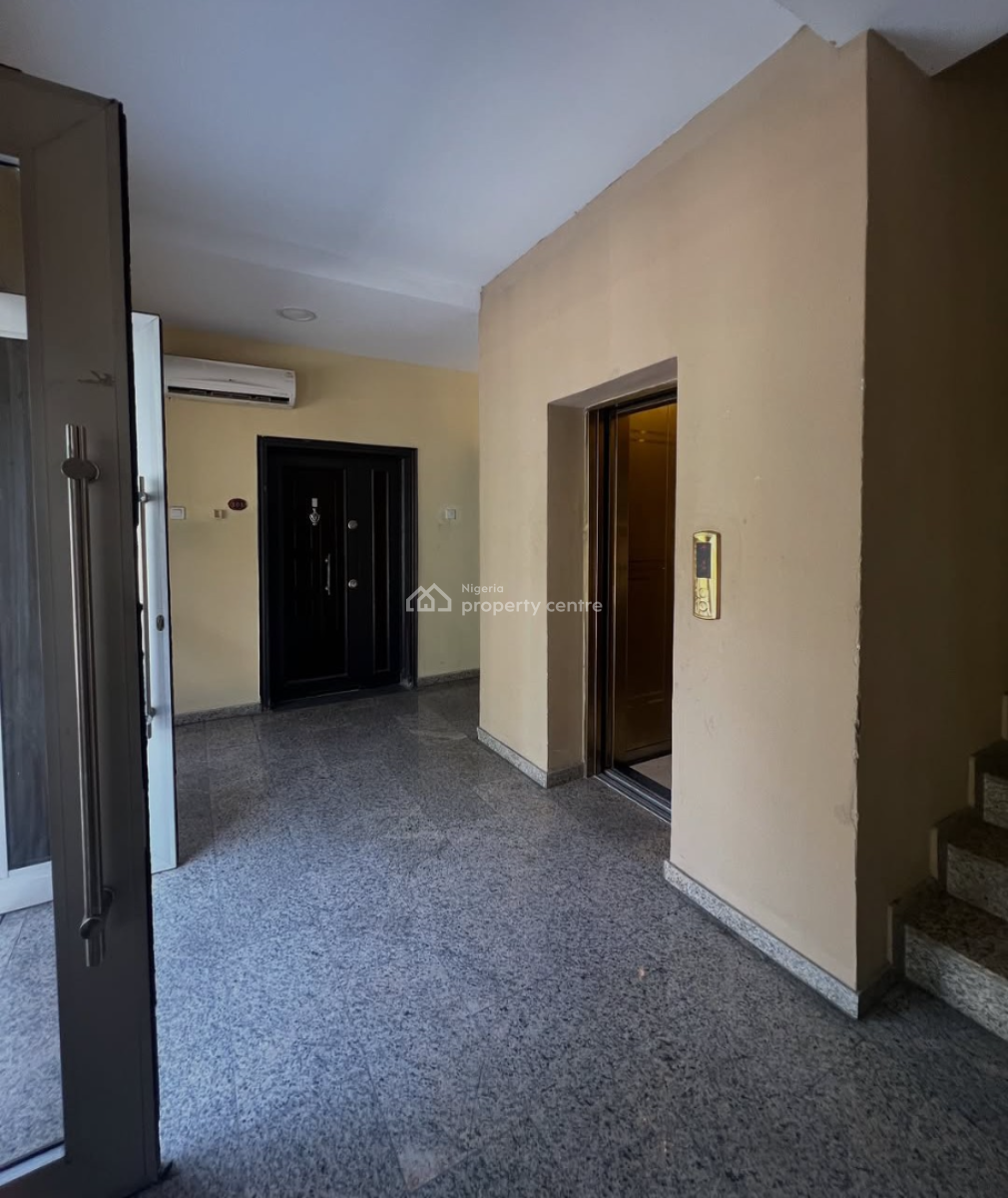 Fully Service 3bedroom Flat with Bq at Lekki Phase 1, Lekki Phase 1 Off Admiralty Way, Lekki Phase 1, Lekki, Lagos, House for Rent