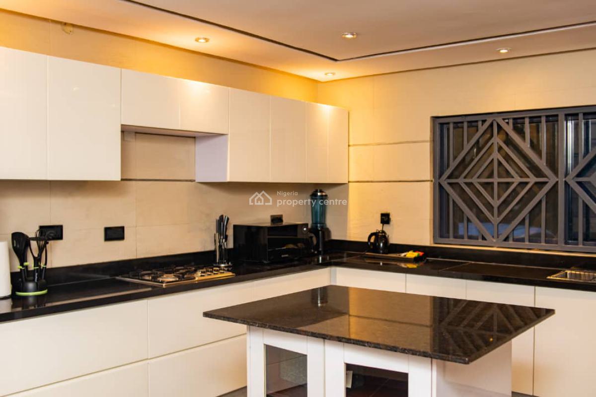 Serviced Furnished 5bedroom Townhouse  with Garden Space, By Gerard Road, Old Ikoyi, Ikoyi, Lagos, House for Rent