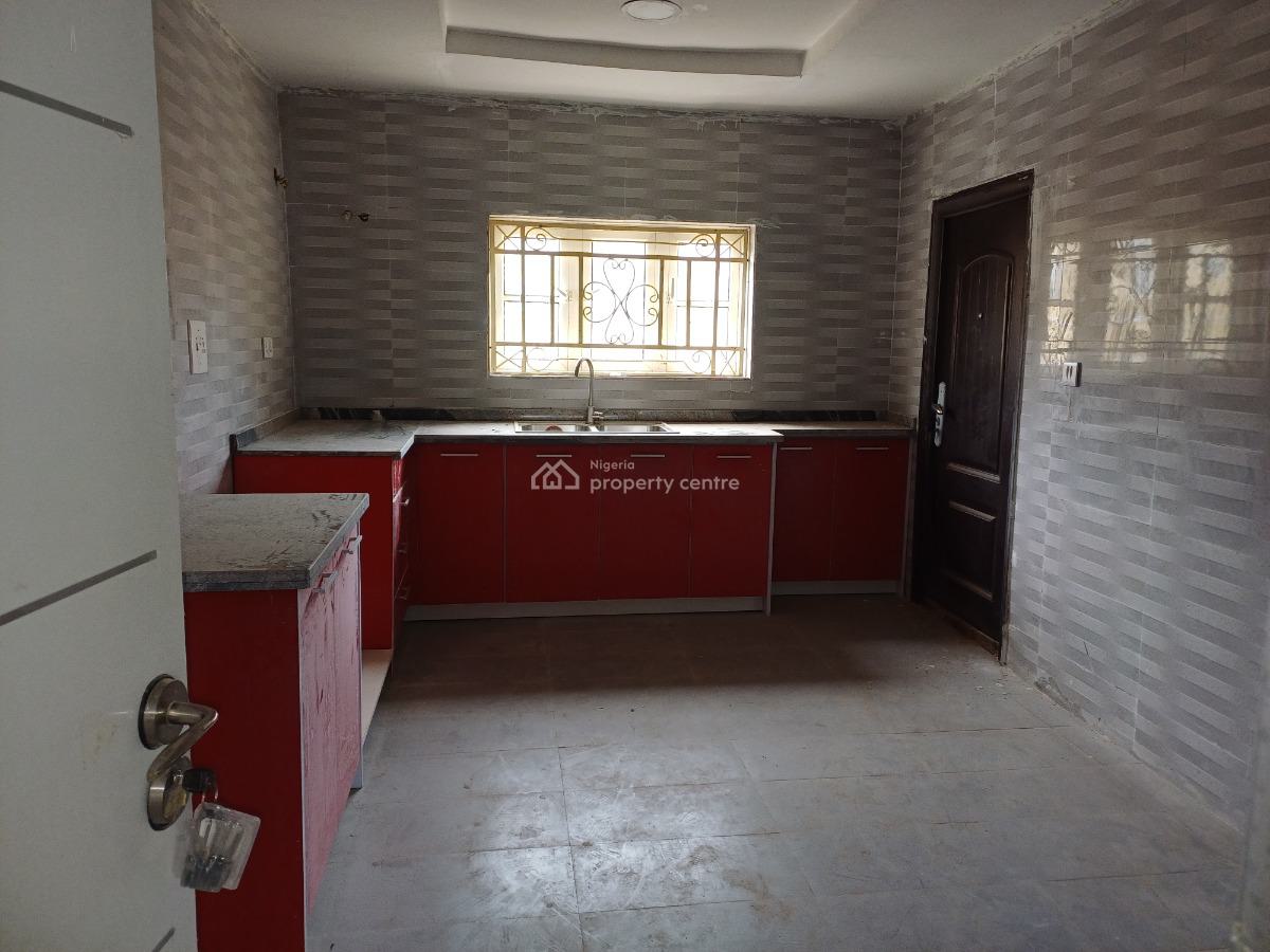 Lovely Brand New 3 Bedroom Flat on The Third Floor, Guzape District, Abuja, Flat / Apartment for Rent