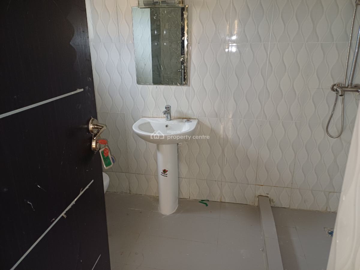 Lovely Brand New 3 Bedroom Flat on The Third Floor, Guzape District, Abuja, Flat / Apartment for Rent