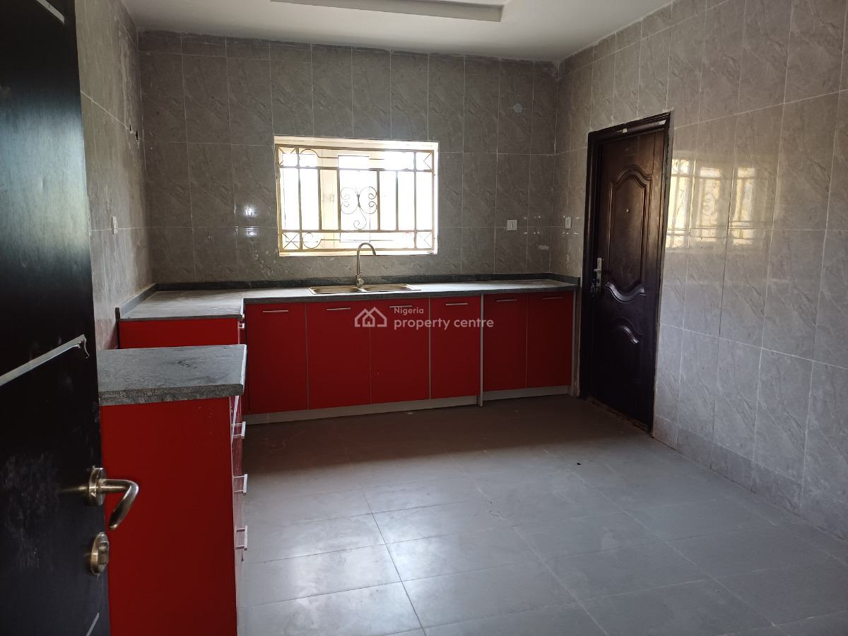Lovely Brand New 3 Bedroom Flat on The Third Floor, Guzape District, Abuja, Flat / Apartment for Rent