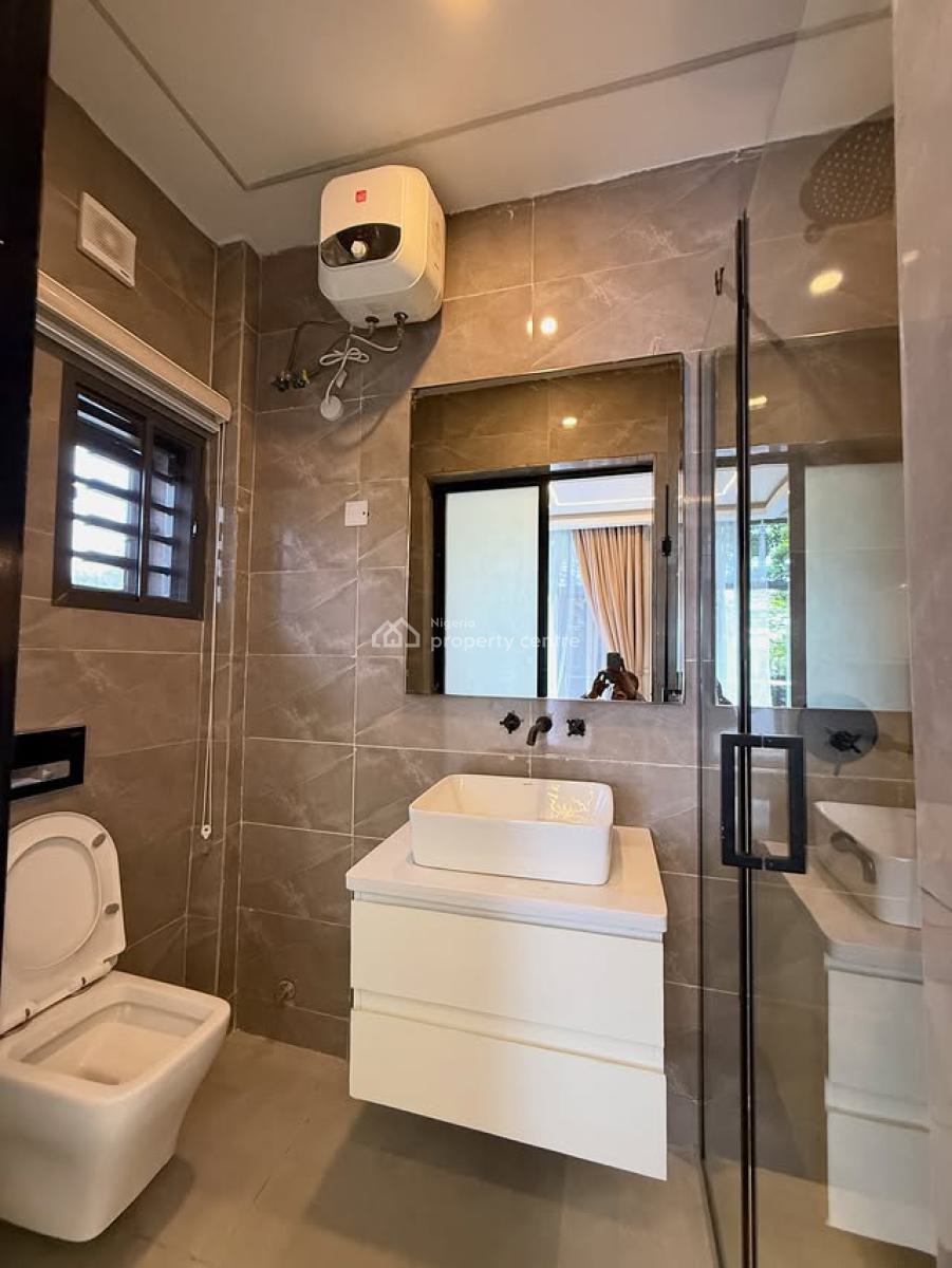 Exquisitely Furnished 3 Bedroom Apartment in a Nice and Serene Area, Maitama District, Abuja, Flat / Apartment for Rent
