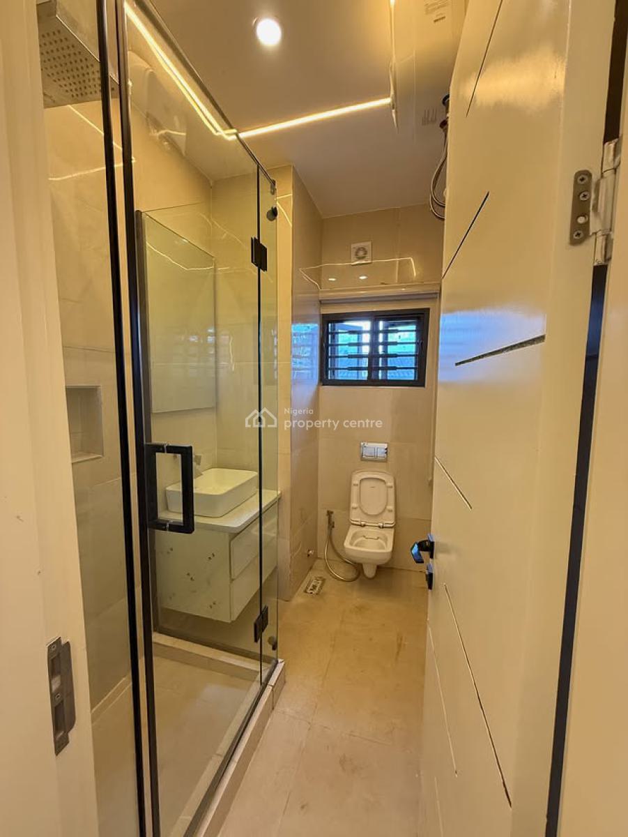 Exquisitely Furnished 3 Bedroom Apartment in a Nice and Serene Area, Maitama District, Abuja, Flat / Apartment for Rent