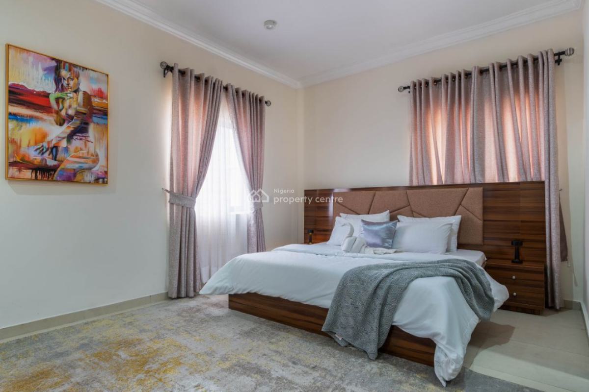 Nicely Furnished 3 Bedroom in a Nice Estate, Lekki Phase 1, Lekki, Lagos, Flat / Apartment Short Let