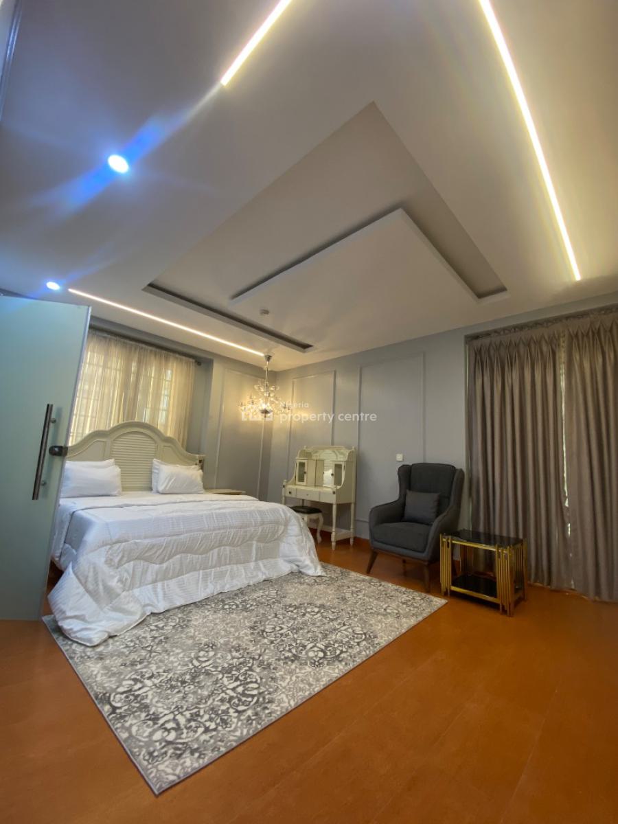 Distress!!! Luxury Fully Furnished 3 Bedroom Plus B Q, Distress Sales!! Fully Furnished 3 Bed+bq + Solar at Oniru  V I Lekki, Oniru, Victoria Island (vi), Lagos, Flat / Apartment for Sale