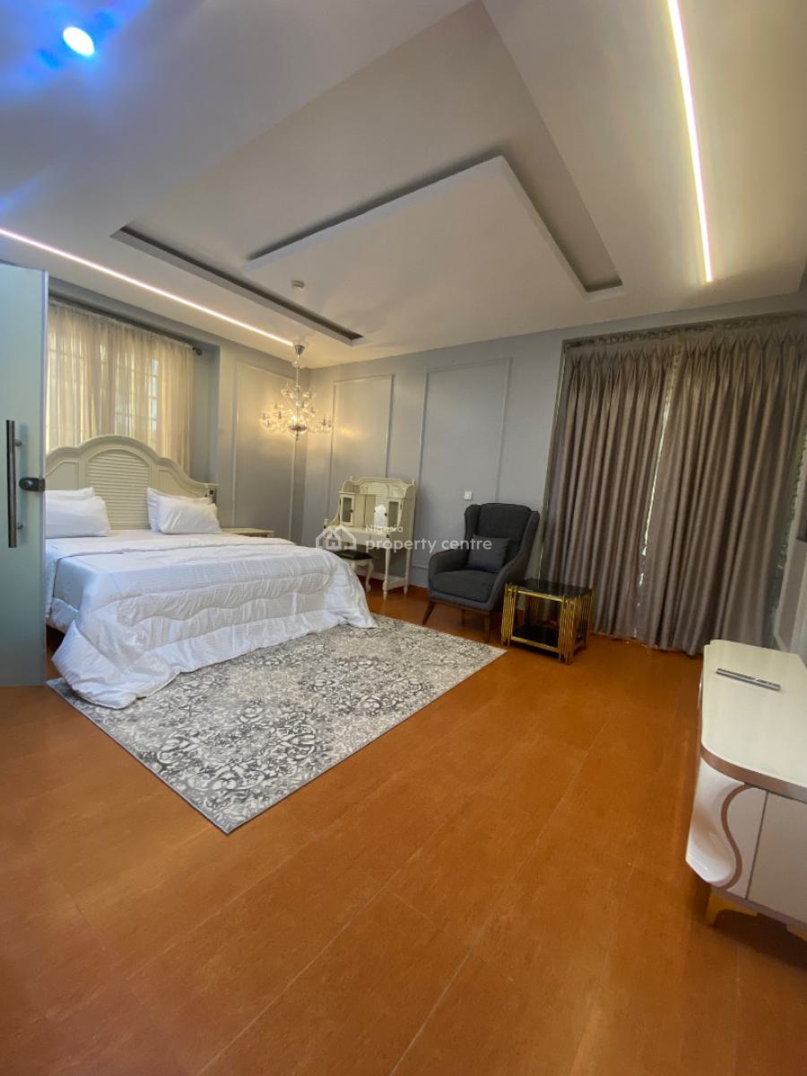 Distress!!! Luxury Fully Furnished 3 Bedroom Plus B Q, Distress Sales!! Fully Furnished 3 Bed+bq + Solar at Oniru  V I Lekki, Oniru, Victoria Island (vi), Lagos, Flat / Apartment for Sale