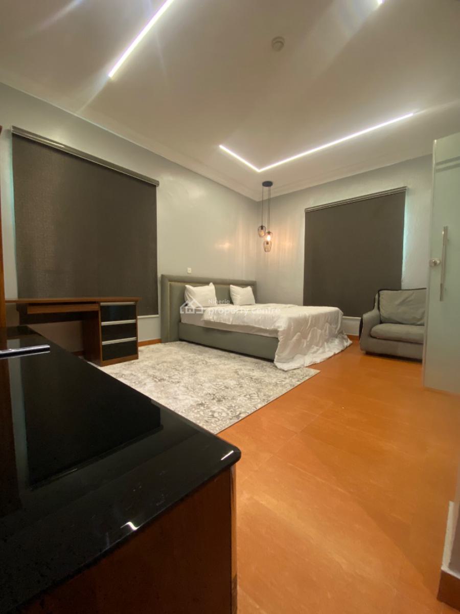 Distress!!! Luxury Fully Furnished 3 Bedroom Plus B Q, Distress Sales!! Fully Furnished 3 Bed+bq + Solar at Oniru  V I Lekki, Oniru, Victoria Island (vi), Lagos, Flat / Apartment for Sale