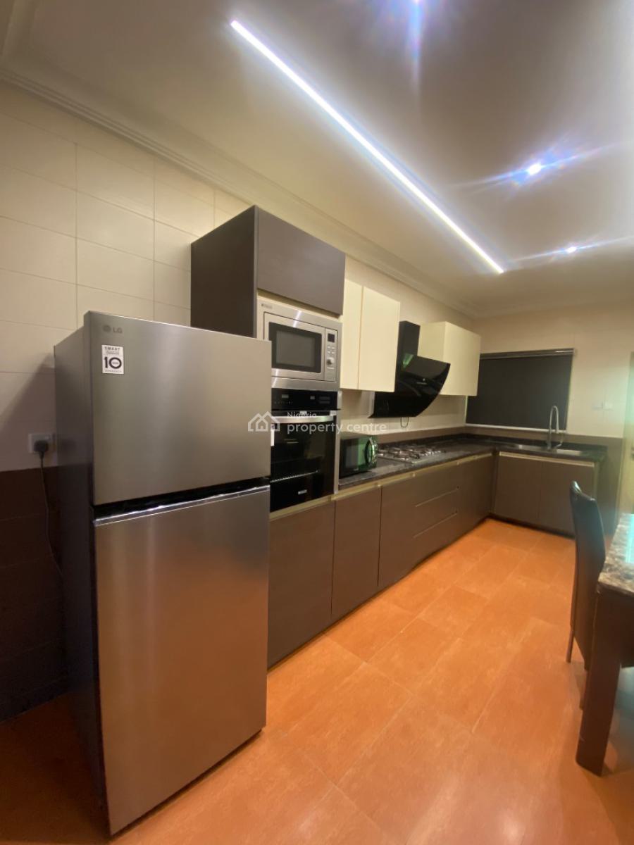 Distress!!! Luxury Fully Furnished 3 Bedroom Plus B Q, Distress Sales!! Fully Furnished 3 Bed+bq + Solar at Oniru  V I Lekki, Oniru, Victoria Island (vi), Lagos, Flat / Apartment for Sale