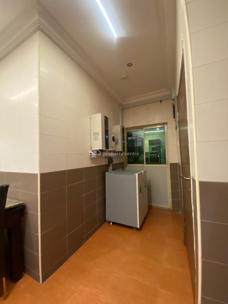 Distress!!! Luxury Fully Furnished 3 Bedroom Plus B Q, Distress Sales!! Fully Furnished 3 Bed+bq + Solar at Oniru  V I Lekki, Oniru, Victoria Island (vi), Lagos, Flat / Apartment for Sale